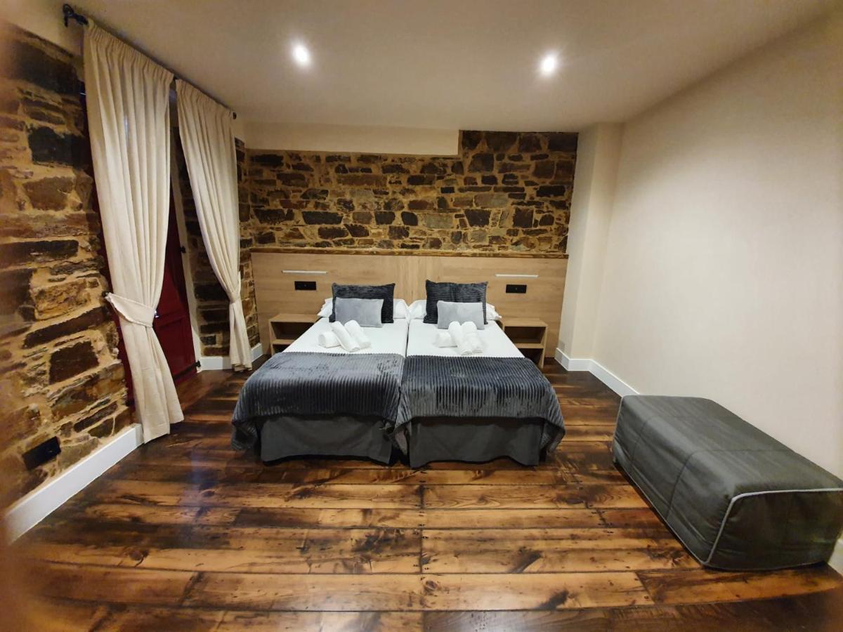 Albergue Casa Cuartel A Fonsagrada Εξωτερικό φωτογραφία
