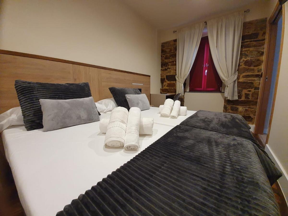 Albergue Casa Cuartel A Fonsagrada Εξωτερικό φωτογραφία